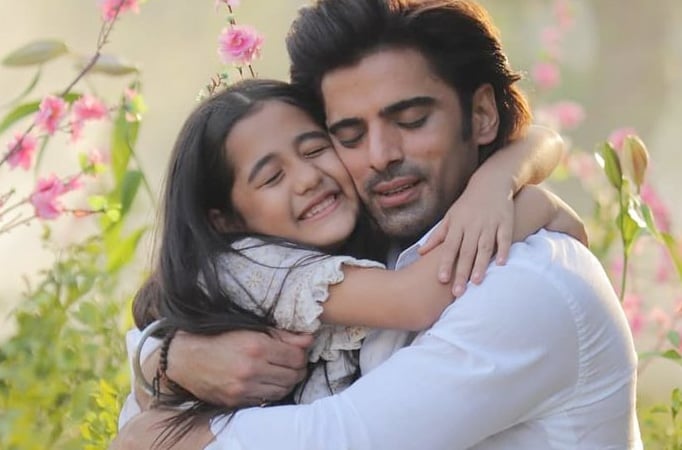 Mohit Malik Aka Sikandar And Aakriti Sharma Aka Kulfis Adorable Video