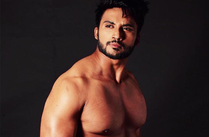 Manmohini Actor Zuber K Khan Does His Own Stunts!