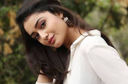 ... is charming all with her Southern <b>belle act</b> in the show. - Tridha%20Chaudhary