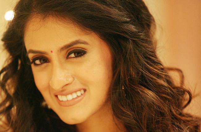 Mihika Verma desktop Wallpapers