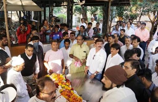 B'Town pays last respects to Neeraj Vora 