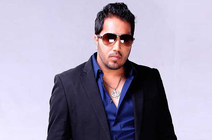 Фото mika singh