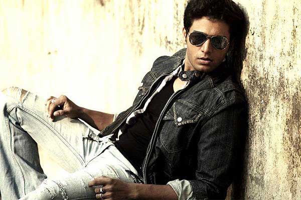 Gaurav Khanna off to Kanpur to holiday with family