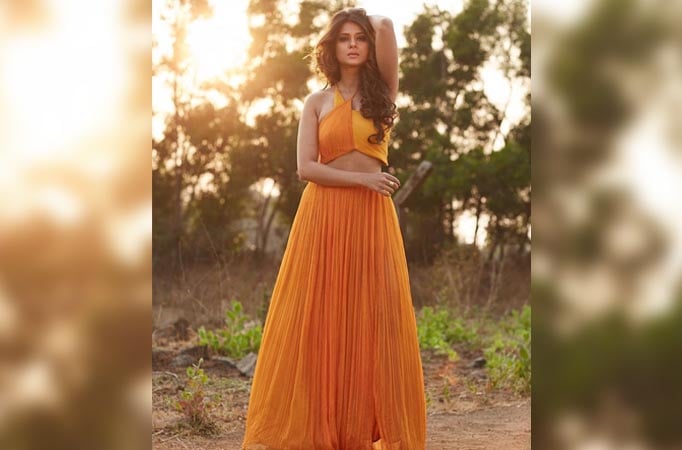 jennifer winget in yellow dress