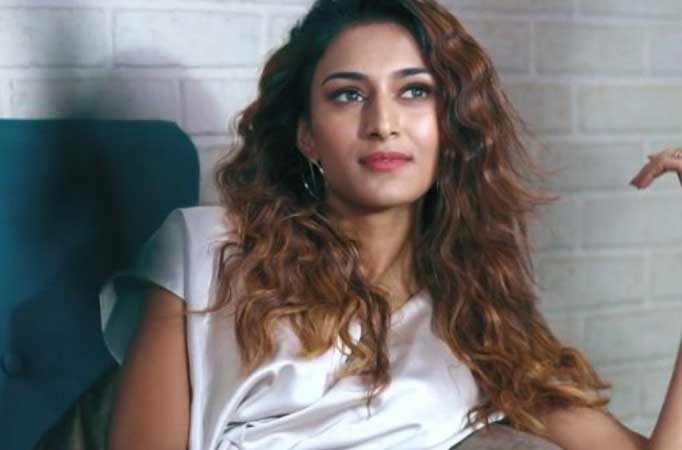 Erica Fernandes Gives A Sneak Peek Into Her Morning Routine When She Is Holidaying 8565