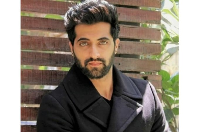 Akshay Oberoi calls 'Dil Bekaraar' a crash course of the '80s