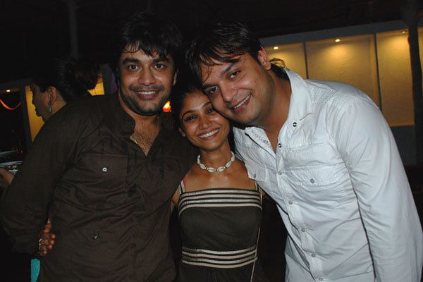 Vikas Sheth , Ratan Rajput, Siddharth Tewary