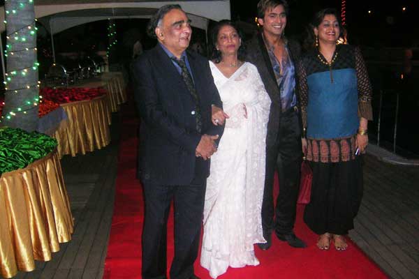 Jagdish Saxena, Sneh Saxena, Anuj and Shalini Kumar