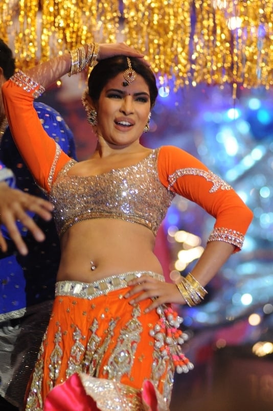 PC Priyanka Chopra set the stage on fire