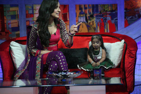 Sanaya Irani and Jyoti Amge 