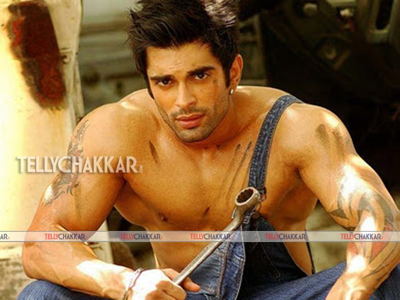 Karan Singh Grover 