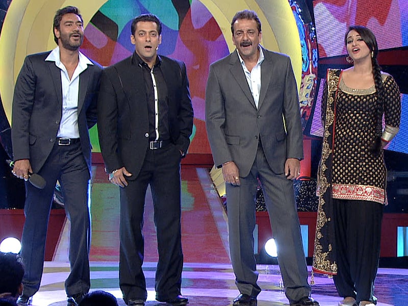 Salman doing 'Po Po' step with the SOS cast