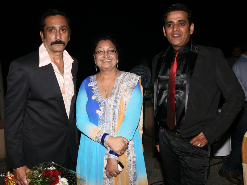 Mukesh Tiwari, Aroti Bhattacharya and Ravi Kishen