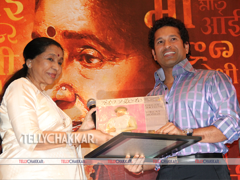 Asha Bhosle And Sachin Tendulkar