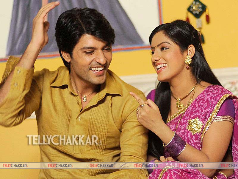Sooraj and Sandhya in Diya Aur Baati Hum