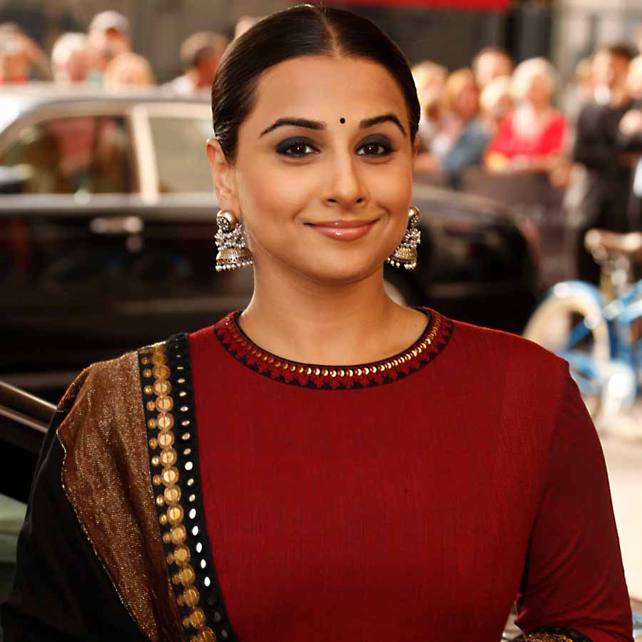 Vidya Balan cannot be said to be a second wife as her husband Siddharth Roy Kapoor is twice divorced before marrying her. Yet, her name deserves a mention here