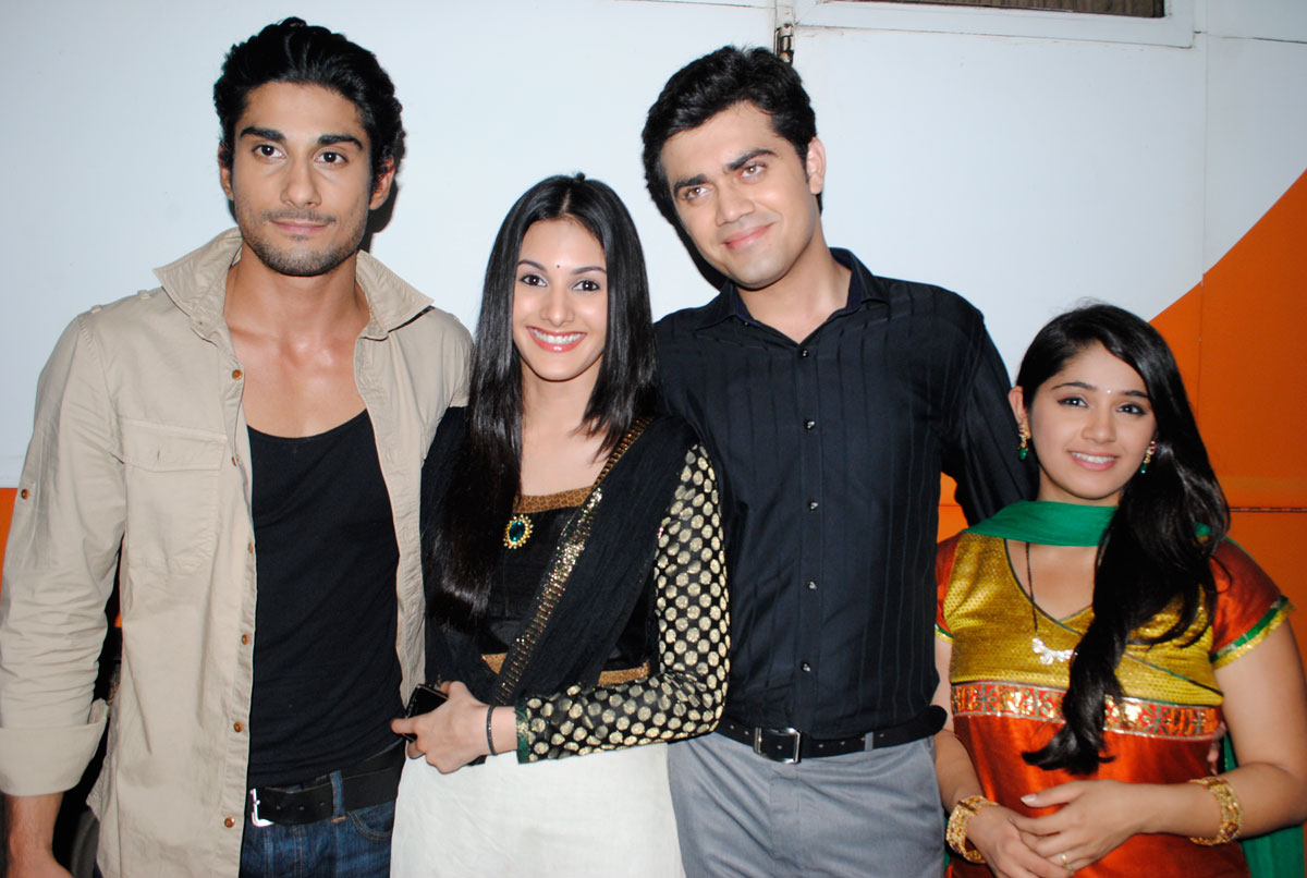 Prateik Babbar,Amyra Dastur,Nishad Vaidya and Chandni Bhagwanani