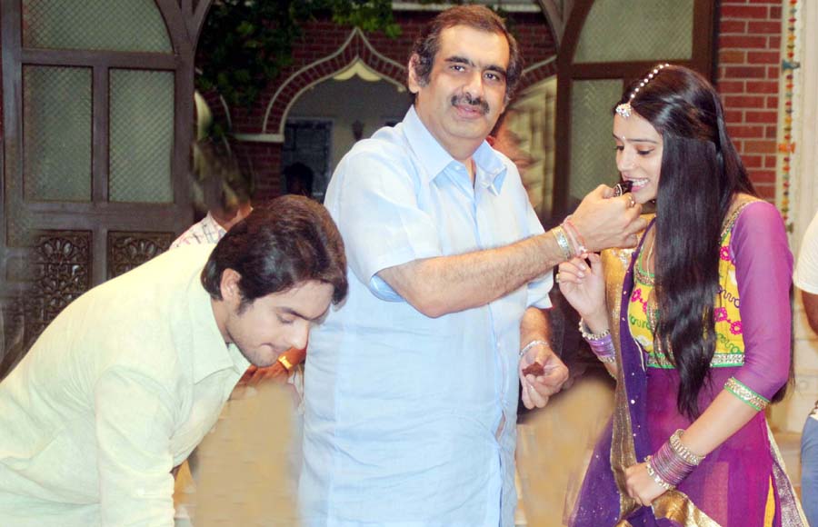 Celebration time: Kaise Yeh Ishq completes 100 episodes