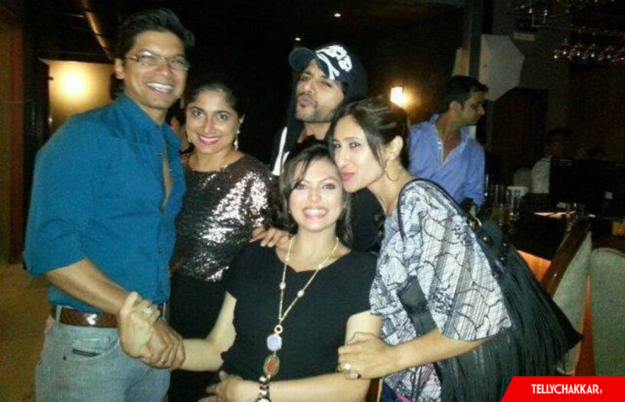 Drashti Dhami, Shaan with wife, Karanvir and Teejay