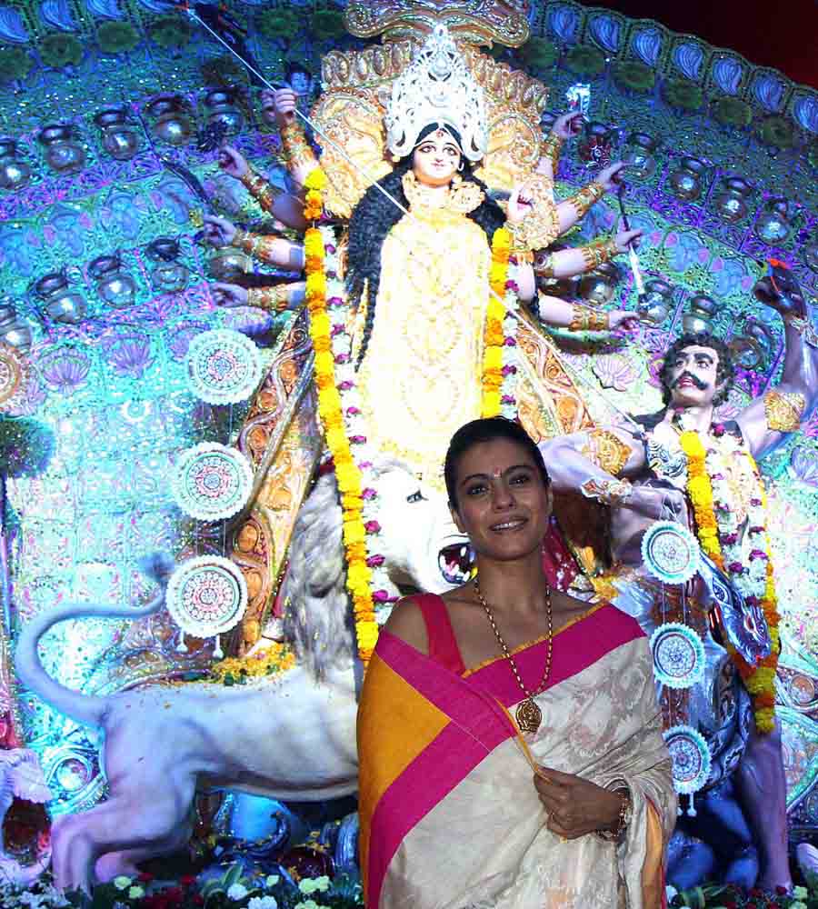 Celebs galore at The North Bengal Sarbajanin Durga Puja, Tulip Star, Juhu (Mumbai)