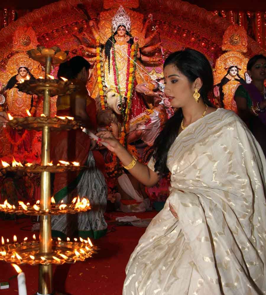 Celebs galore at The North Bengal Sarbajanin Durga Puja, Tulip Star, Juhu (Mumbai)