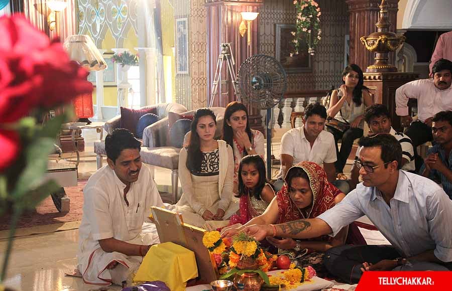 On the sets: Life OK's Tumhari Pakkhi