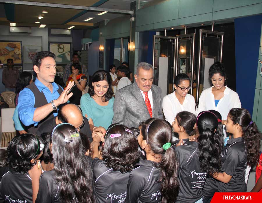 CID team celebrates Diwali with NGO kids