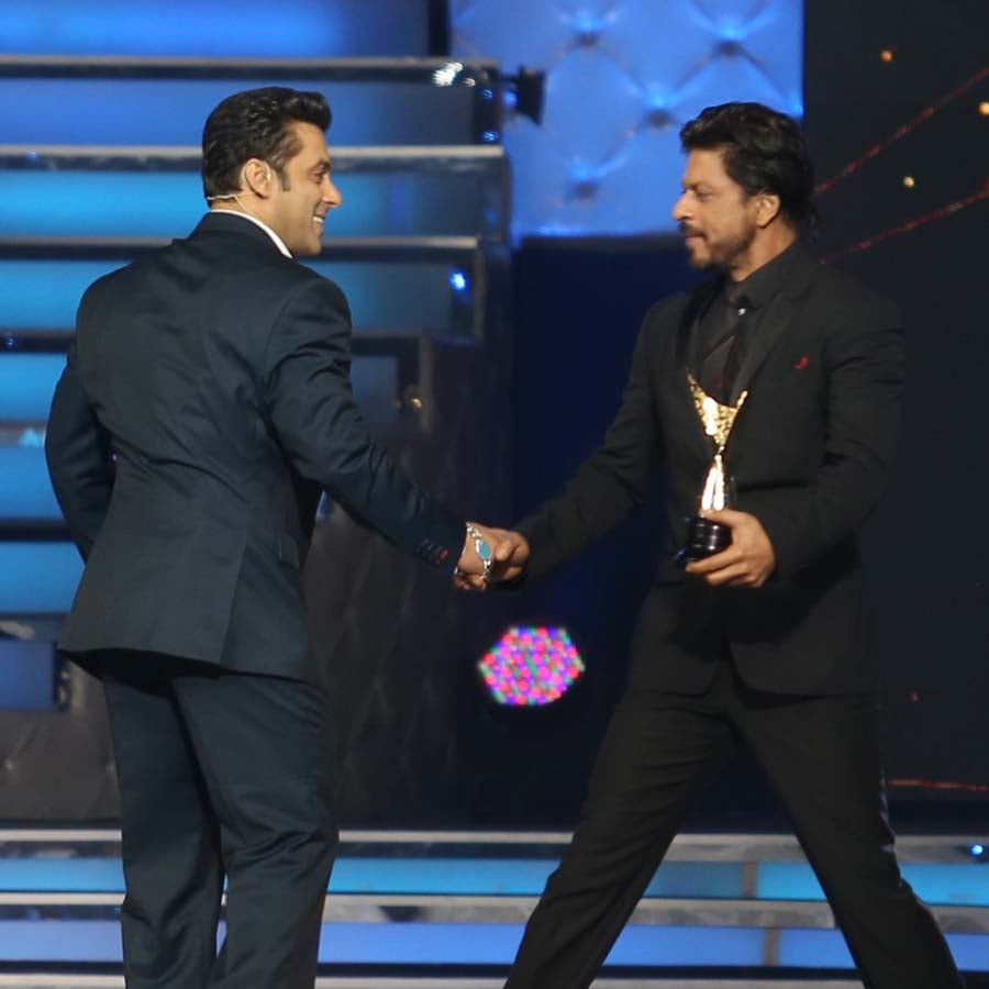 Shah Rukh and Salman hug again