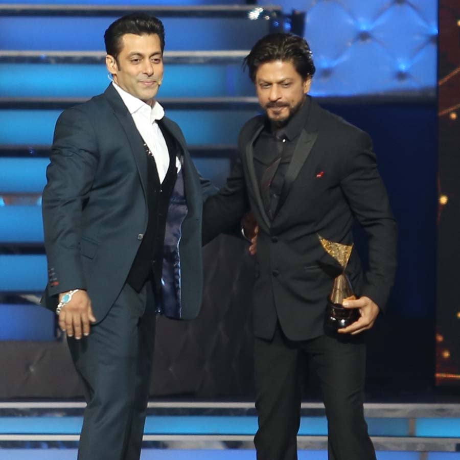 Shah Rukh and Salman hug again