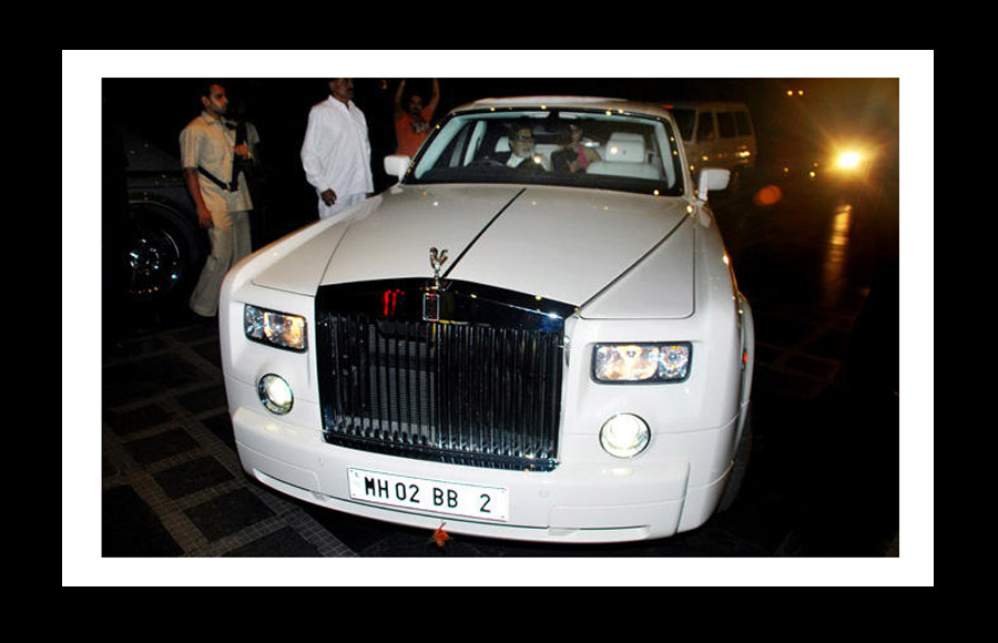  Amitabh Bachchan with his Rolls Royce spells class