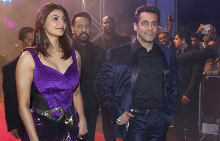 Salman Khan and Daisy Shah at Dubai for Jai Ho Premiere