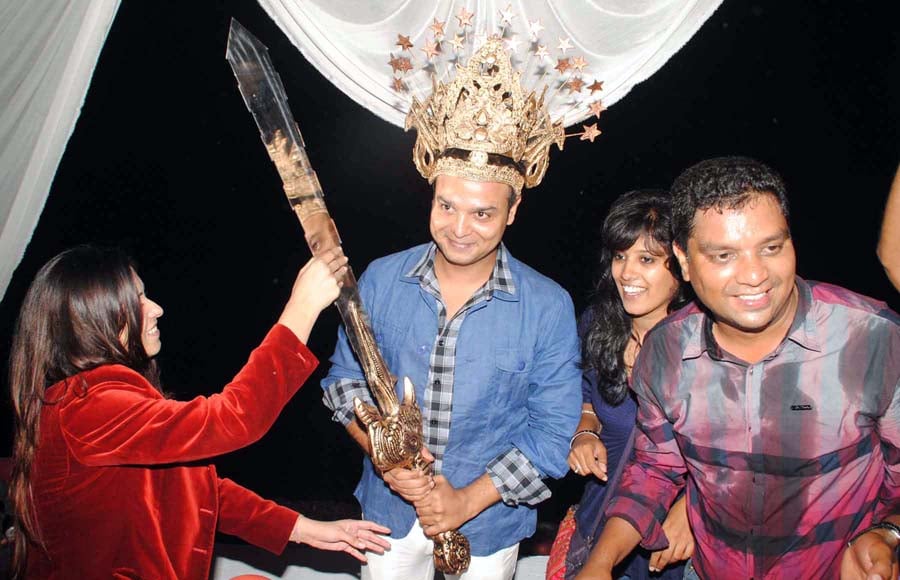 Producer Siddharth Tewari celebrates his birthday with the cast of Mahabharat