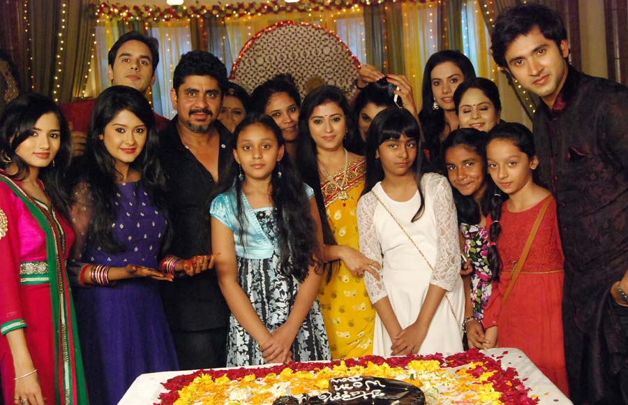 Women's Day celebration on the sets of Aur Pyaar Ho Gaya