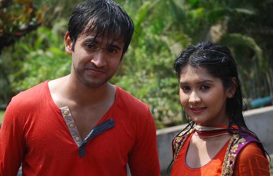 Mishkat Varma and Kanchi Singh