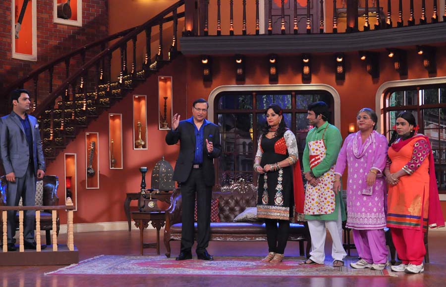  Rajat Sharma visits the set of Comedy Nights With Kapil