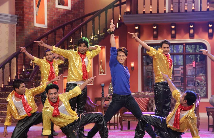 Tiger Shroff and Jackie Shroff on Comedy Nights With Kapil