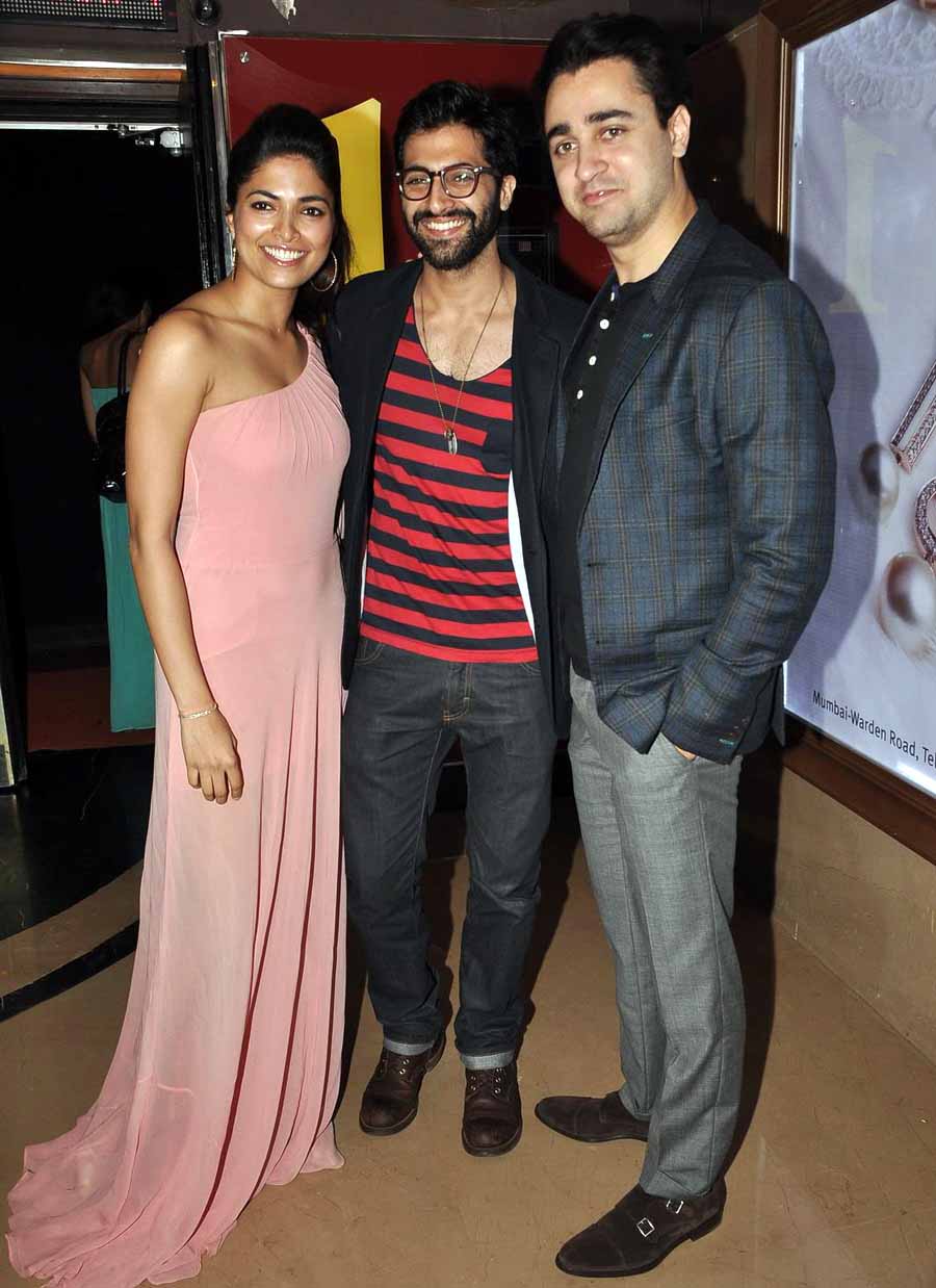 Akshay Oberoi , Parvathy Omanakuttan and Imran Khan