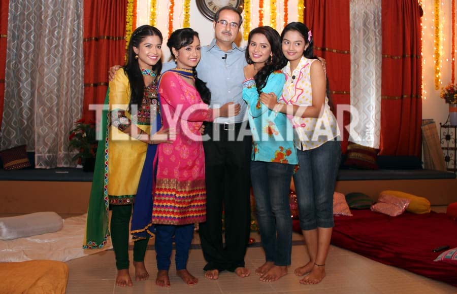  Ishita Ganguly, Sonal Vengurlekar, Neha Pednekar, Pragati Chourasiya, Rajesh Jais