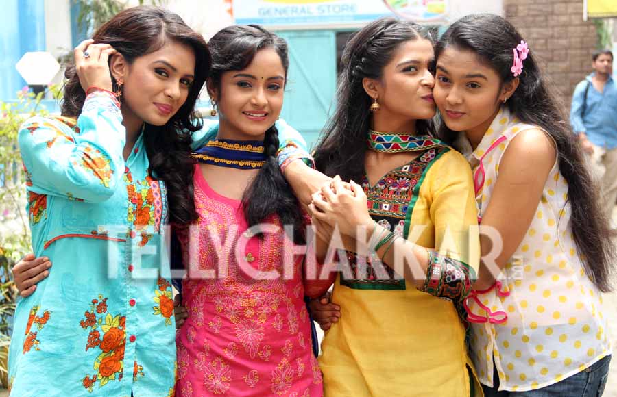  Ishita Ganguly, Sonal Vengurlekar, Neha Pednekar, Pragati Chourasiya