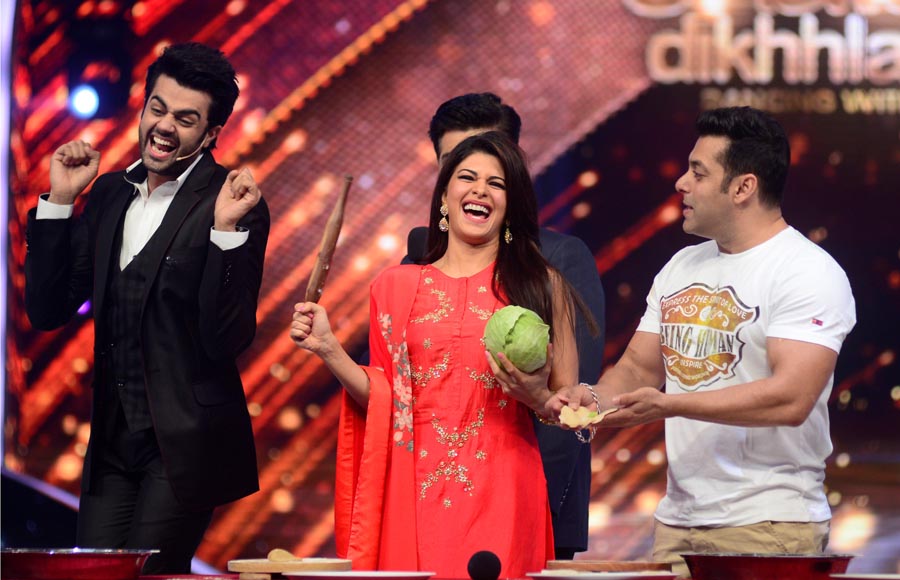 Manish Paul, Jacqueline Fernandez and Salman Khan