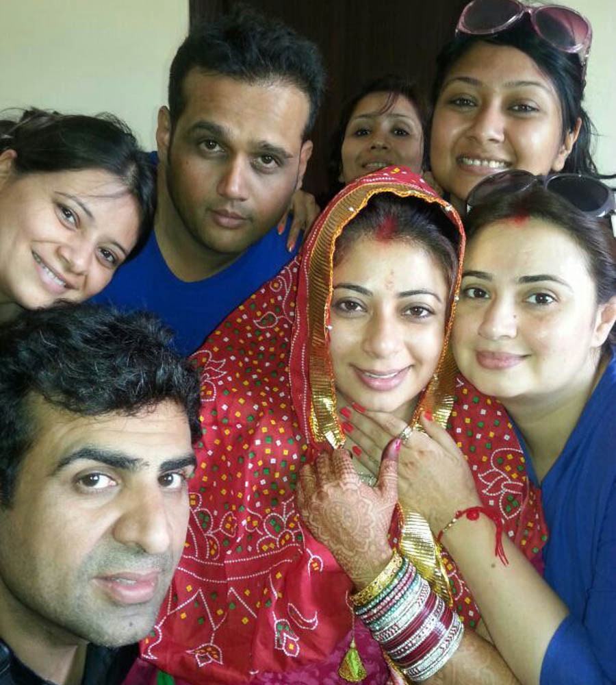 Exclusive wedding pics of Malini Kapoor and Ajay Sharma