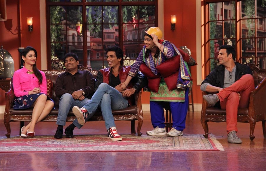 'Entertainment' cast on Comedy Nights With Kapil