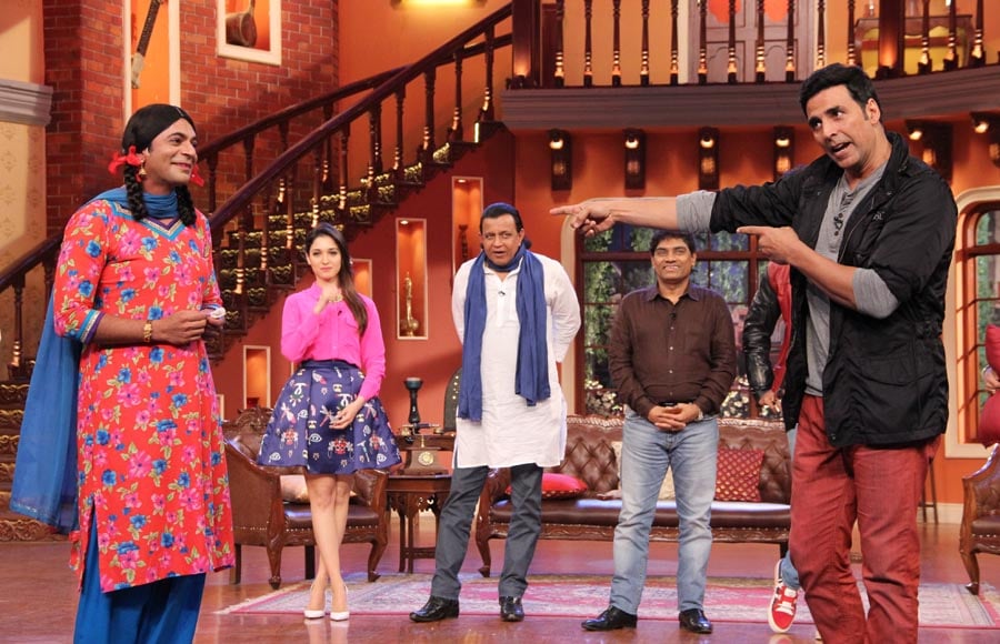 'Entertainment' cast on Comedy Nights With Kapil