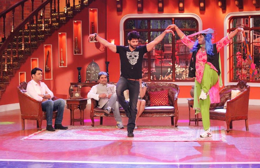 Kapil Sharma, Vishal Bhardwaj, Shraddha Kapoor, Shahid Kapoor and Sunil Grover (Gutthi)