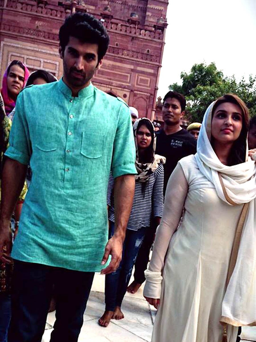 Aditya and Parineeti at Fatehpur Sikri