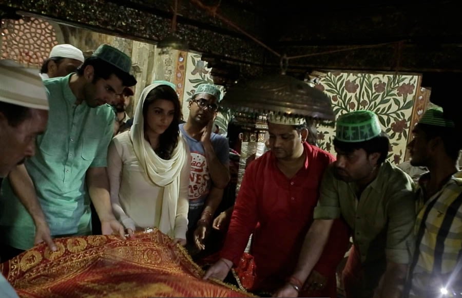 Aditya and Parineeti at Fatehpur Sikri