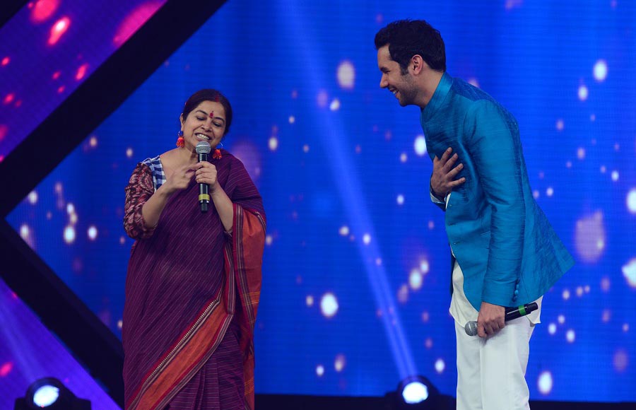 Rekha Bharadwaj along with India's Raw Star contestant Jeffery Iqbal 