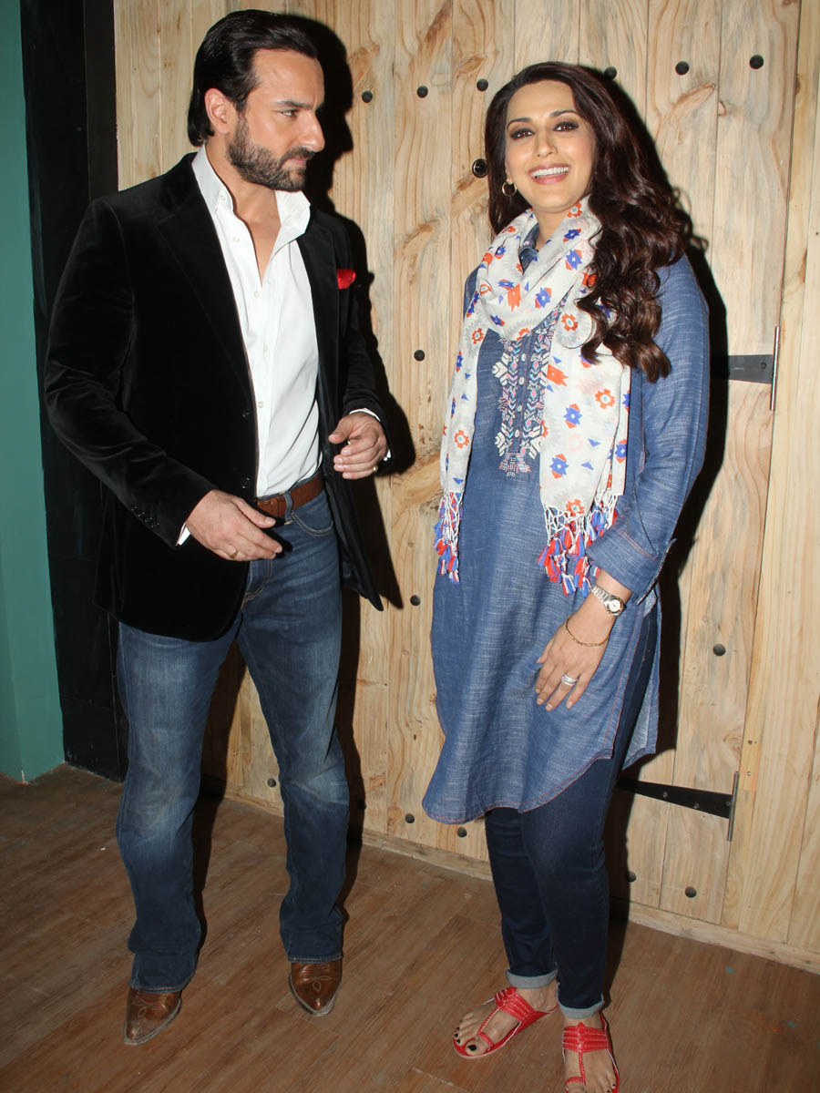  Saif Ali Khan and Sonali Bendre 