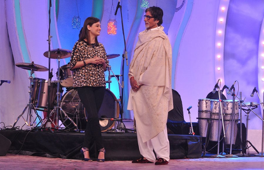 Dia Mirza and Amitabh Bachchan