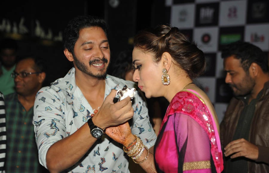 Shreyas Talpade and Amruta Khanvilkar